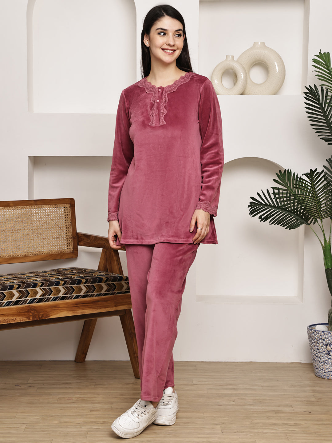 MJKAW25510B - Velour