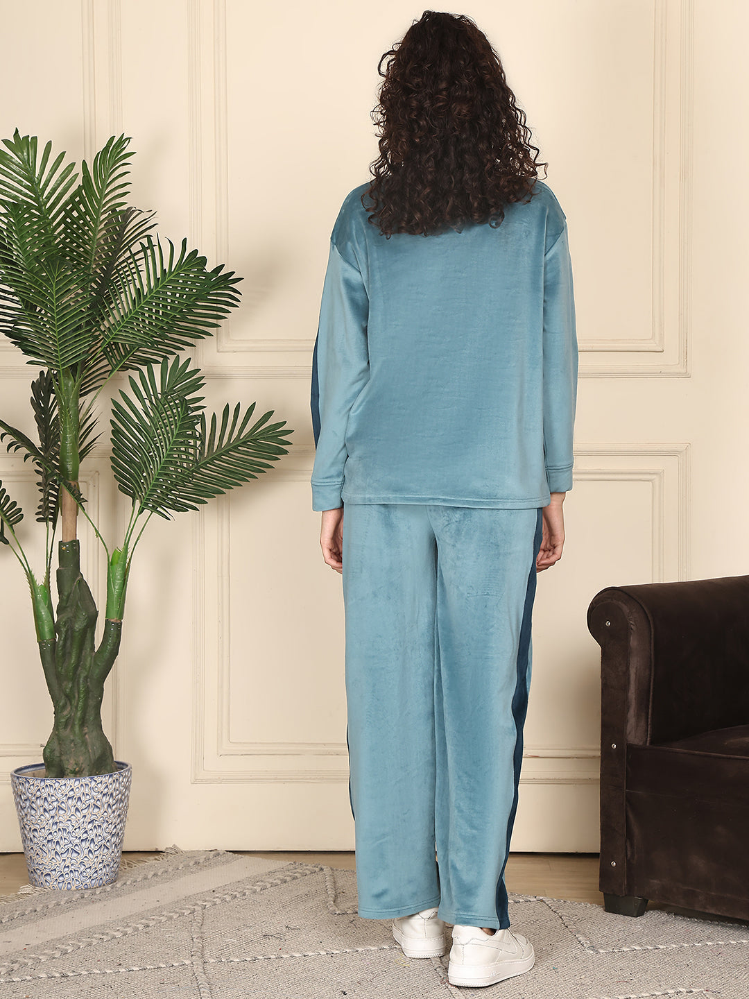 MJKAW25505B - Velour