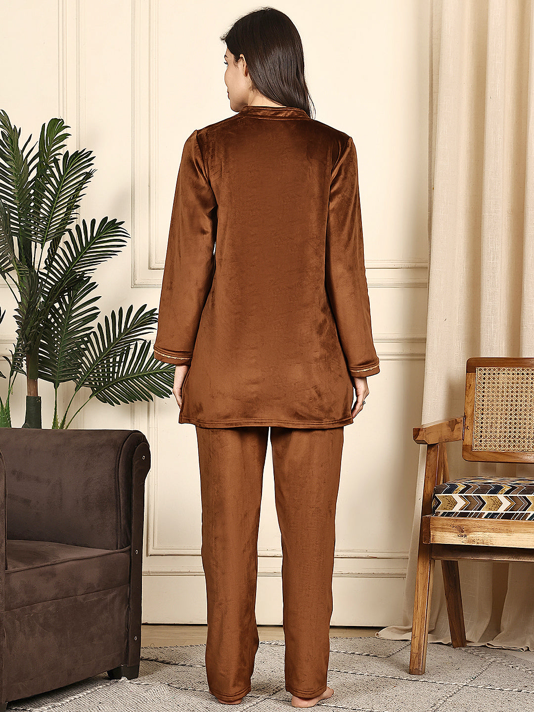 MJKAW25509B - Velour