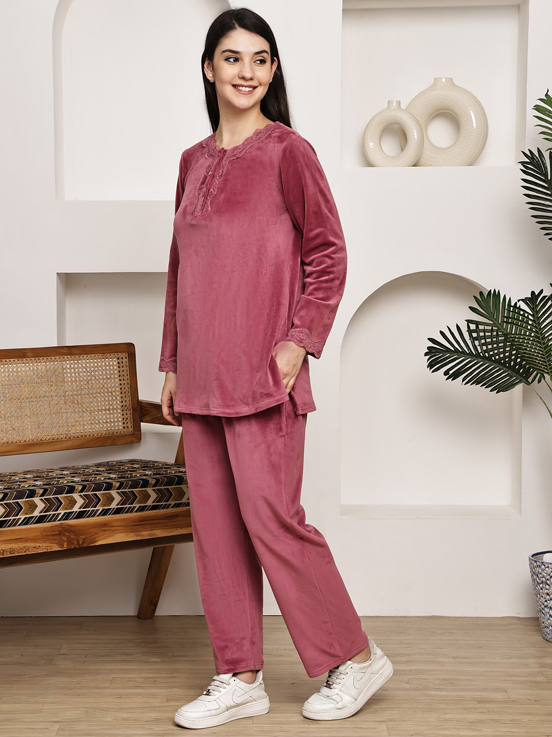 MJKAW25510B - Velour