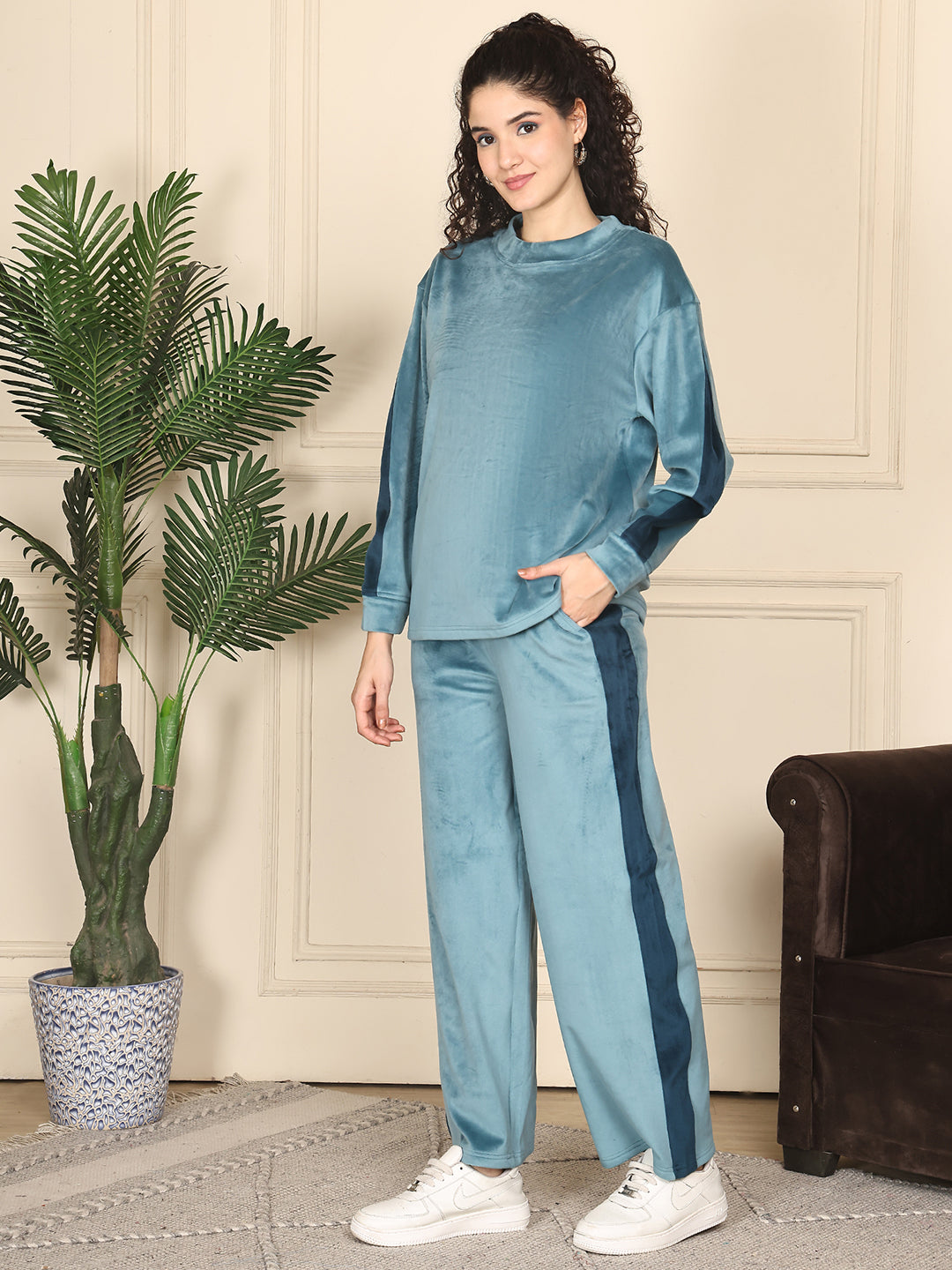 MJKAW25505B - Velour