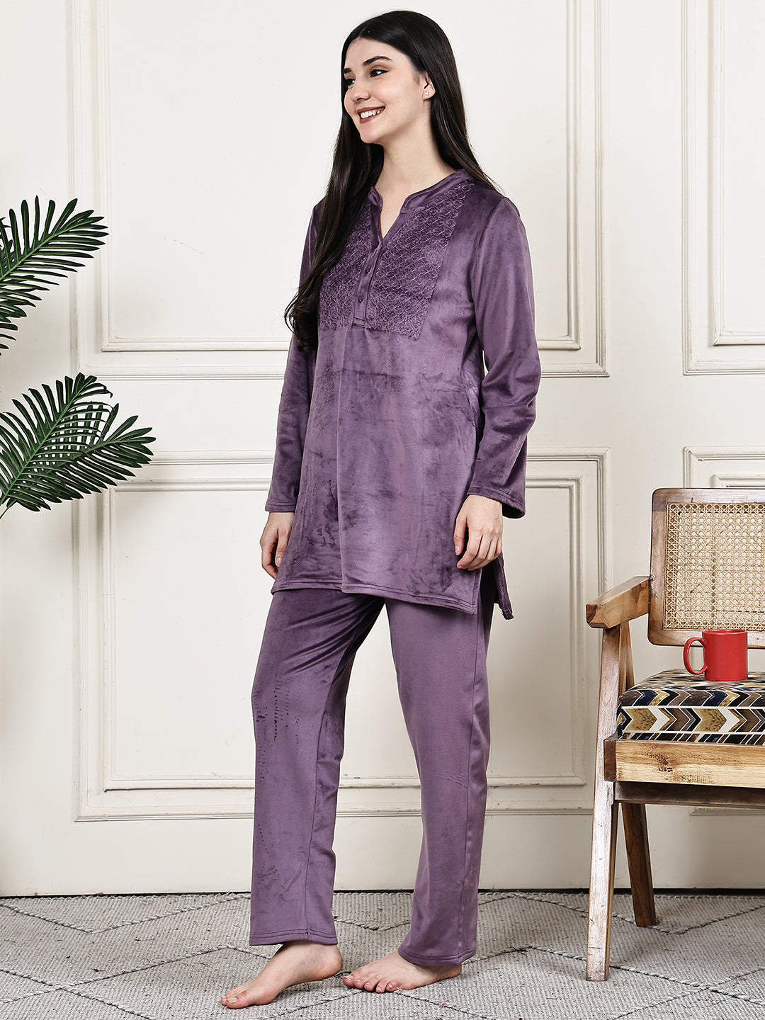 MJKAW25511A - Velour