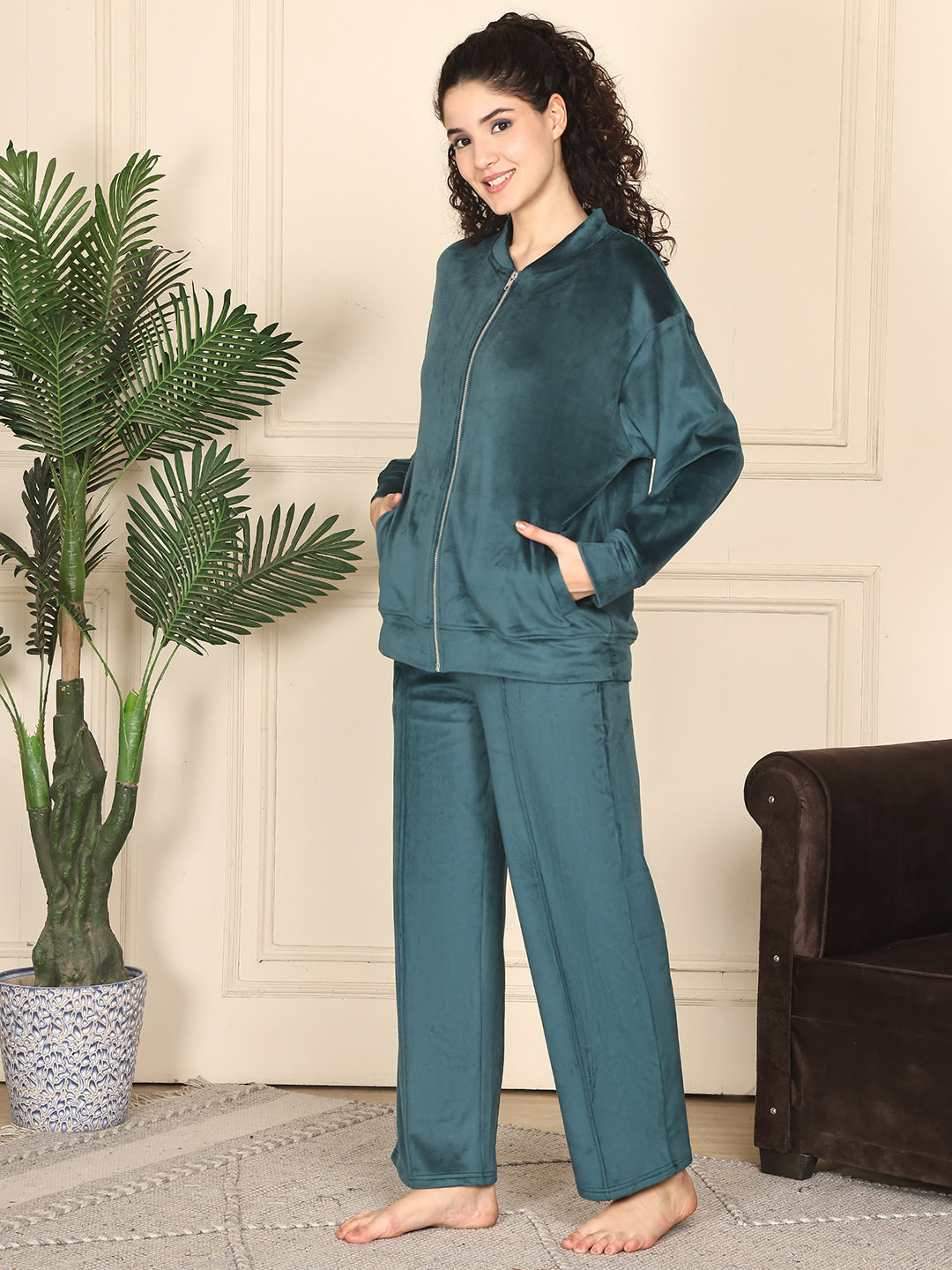 MJKAW25507B - Velour