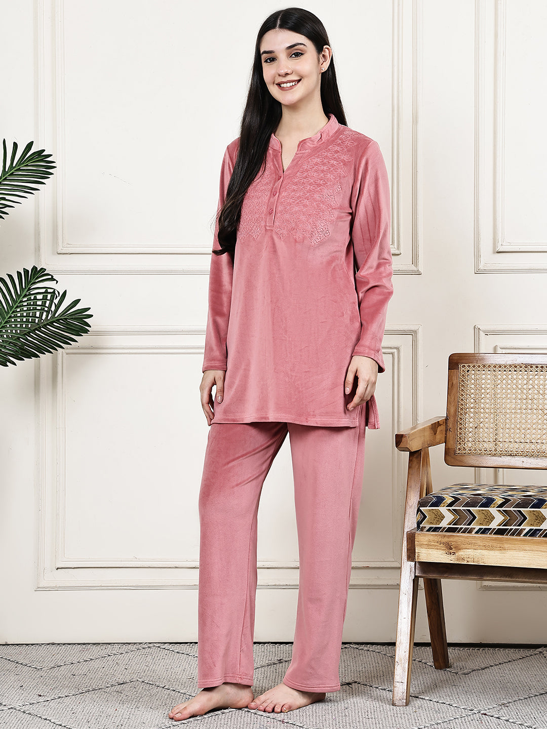 MJKAW25511B - Velour