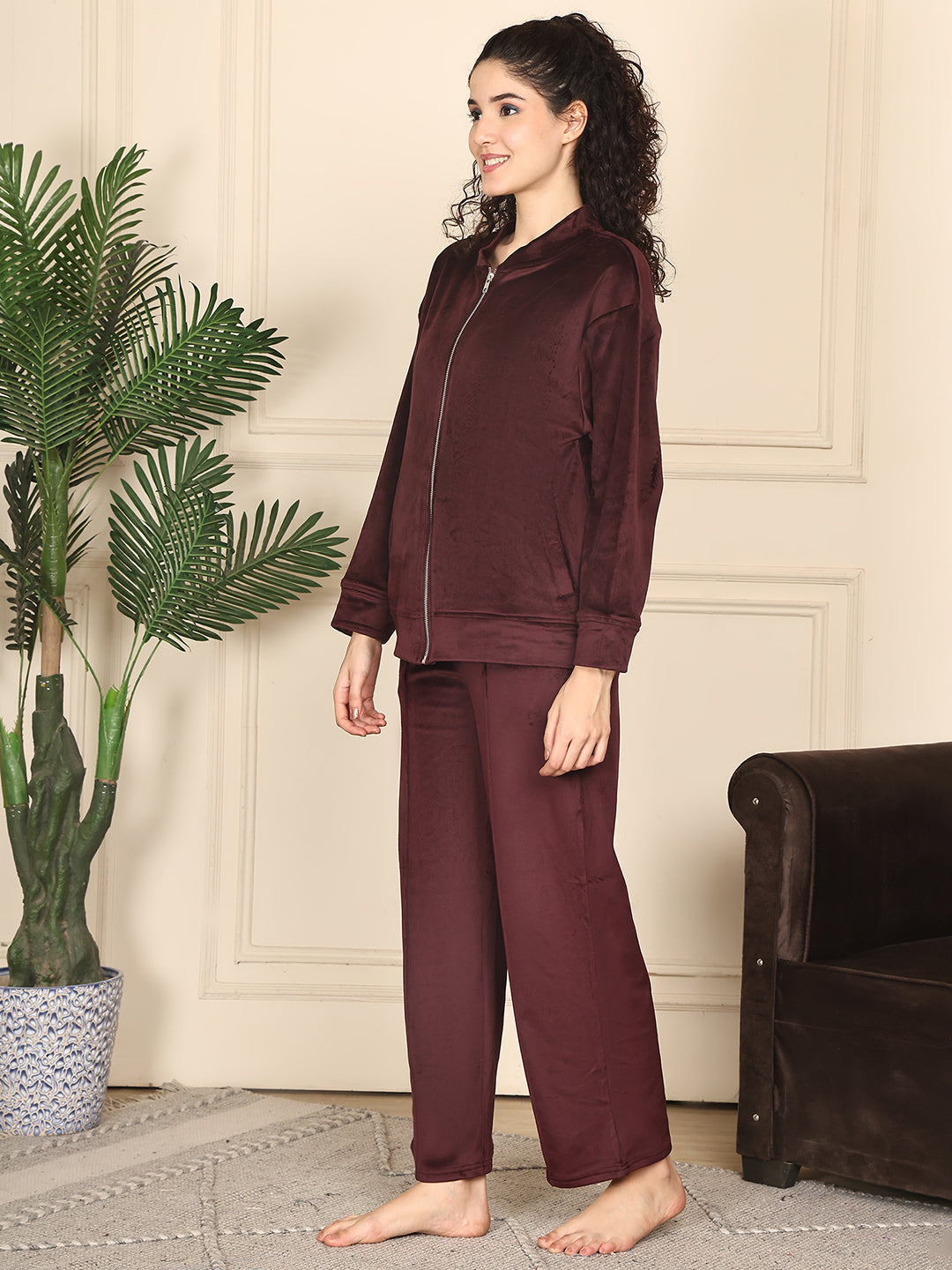 MJKAW25507A - Velour