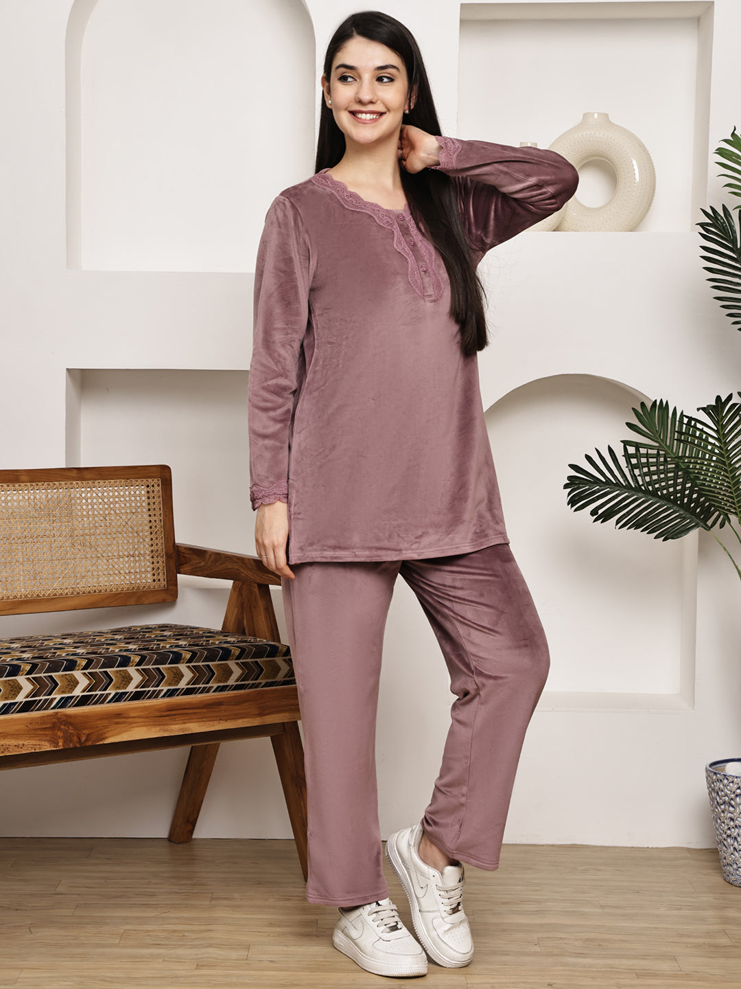 MJKAW25510A - Velour