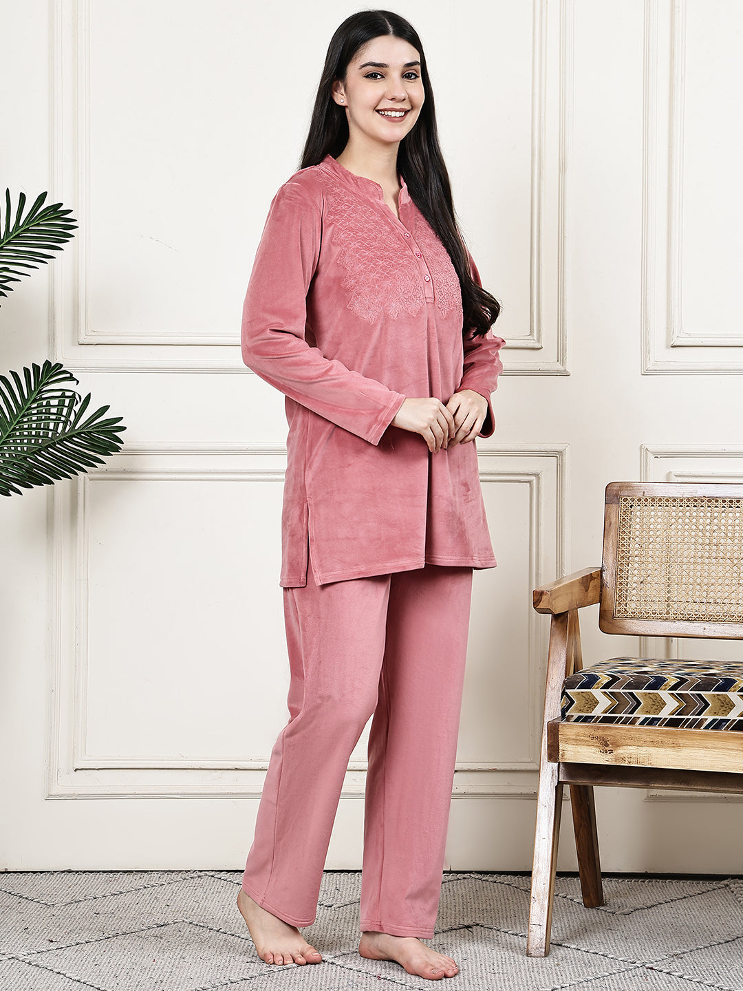 MJKAW25511B - Velour