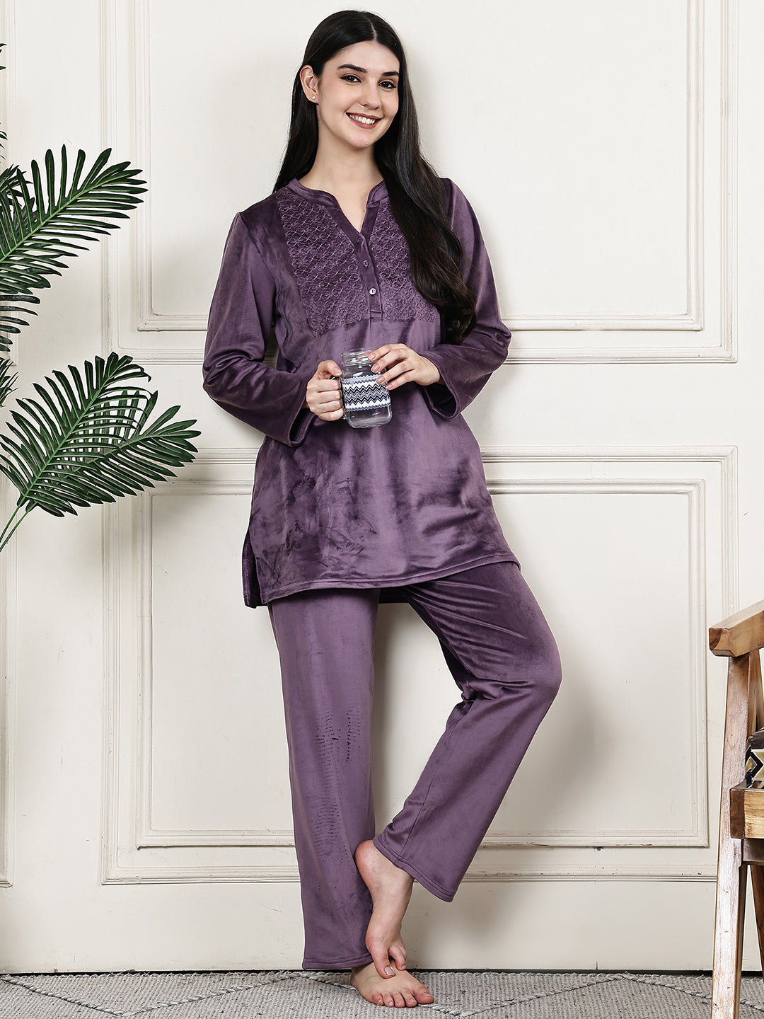 MJKAW25511A - Velour