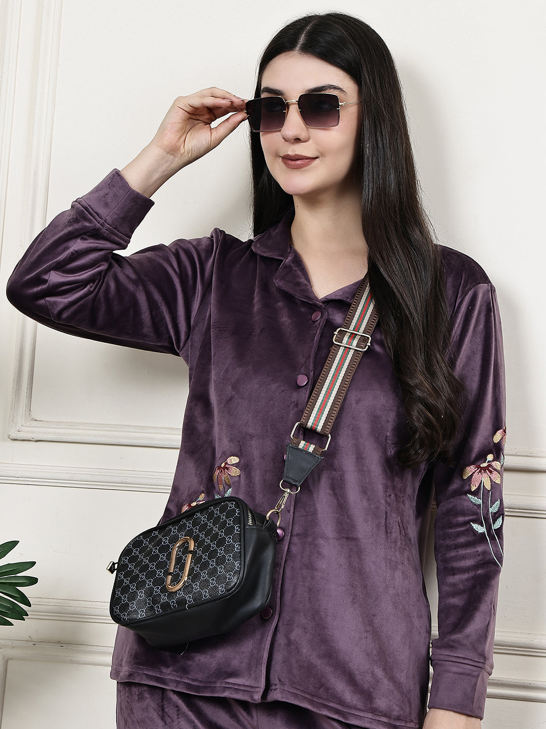 MJKAW25506B - Velour