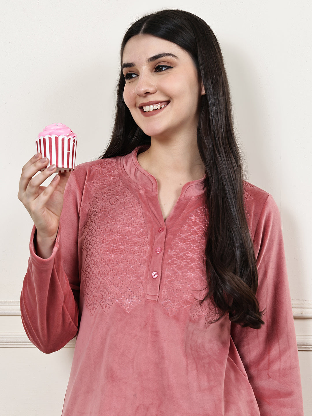 MJKAW25511B - Velour