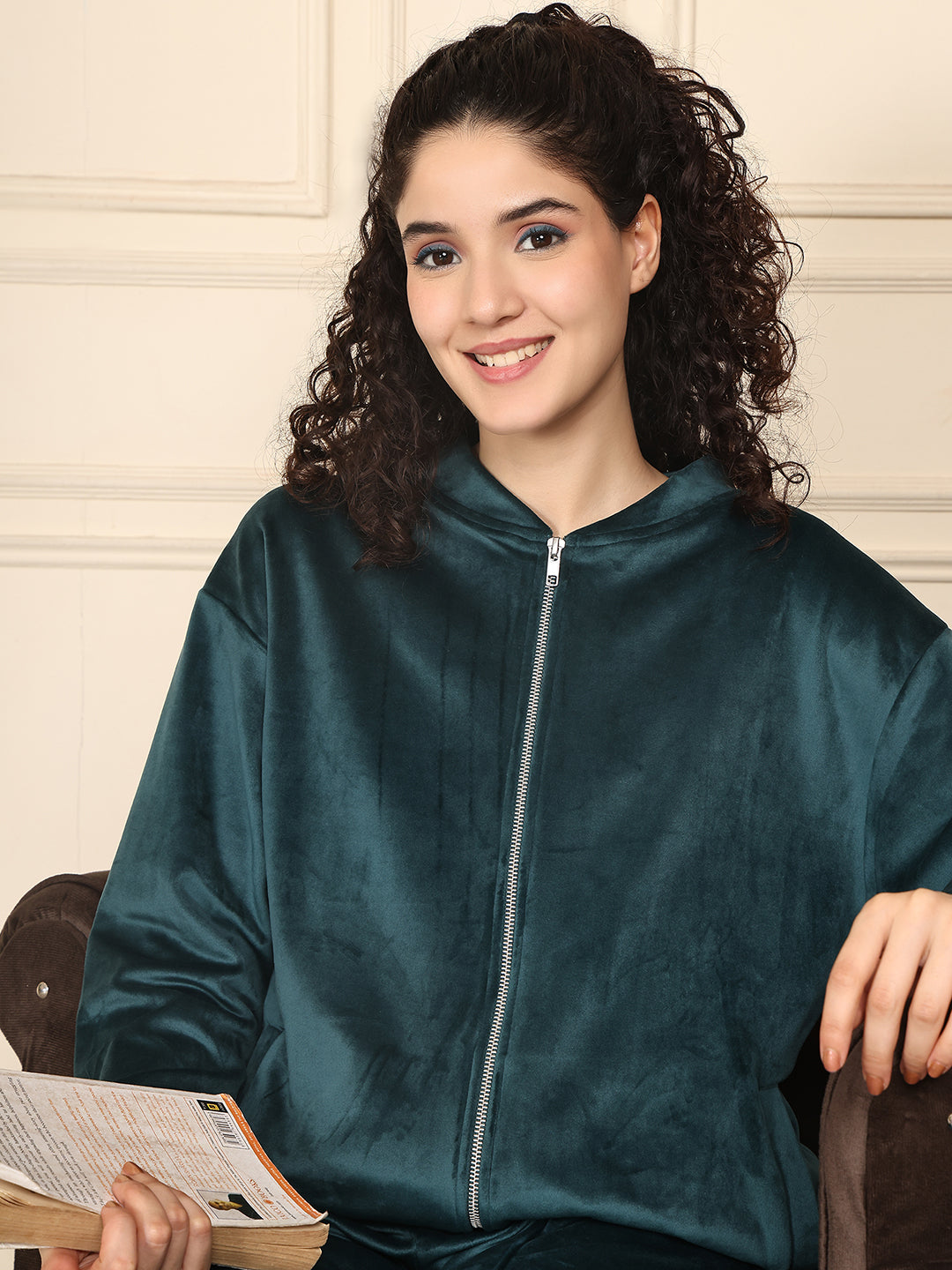 MJKAW25507B - Velour