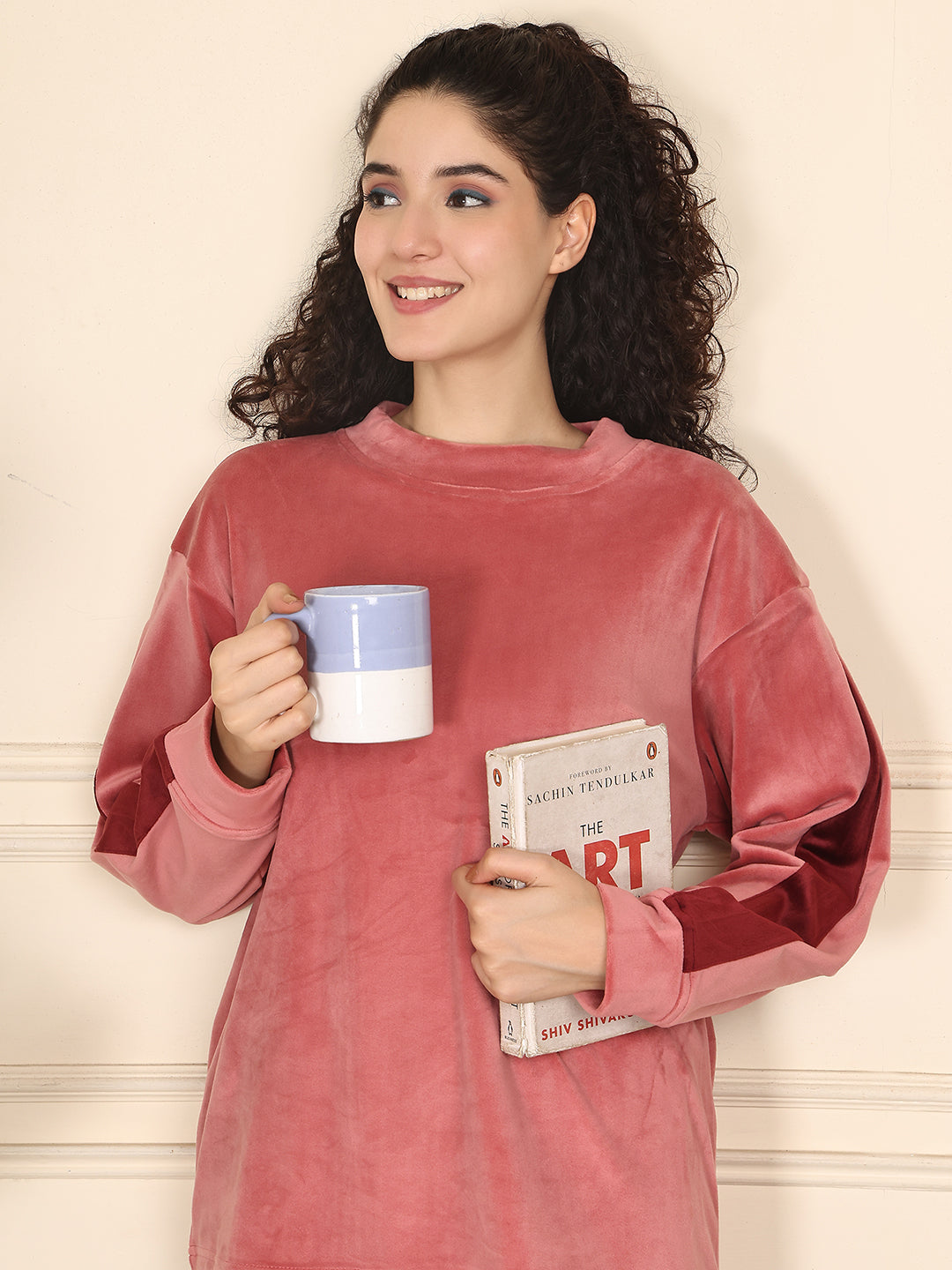 MJKAW25505A - Velour