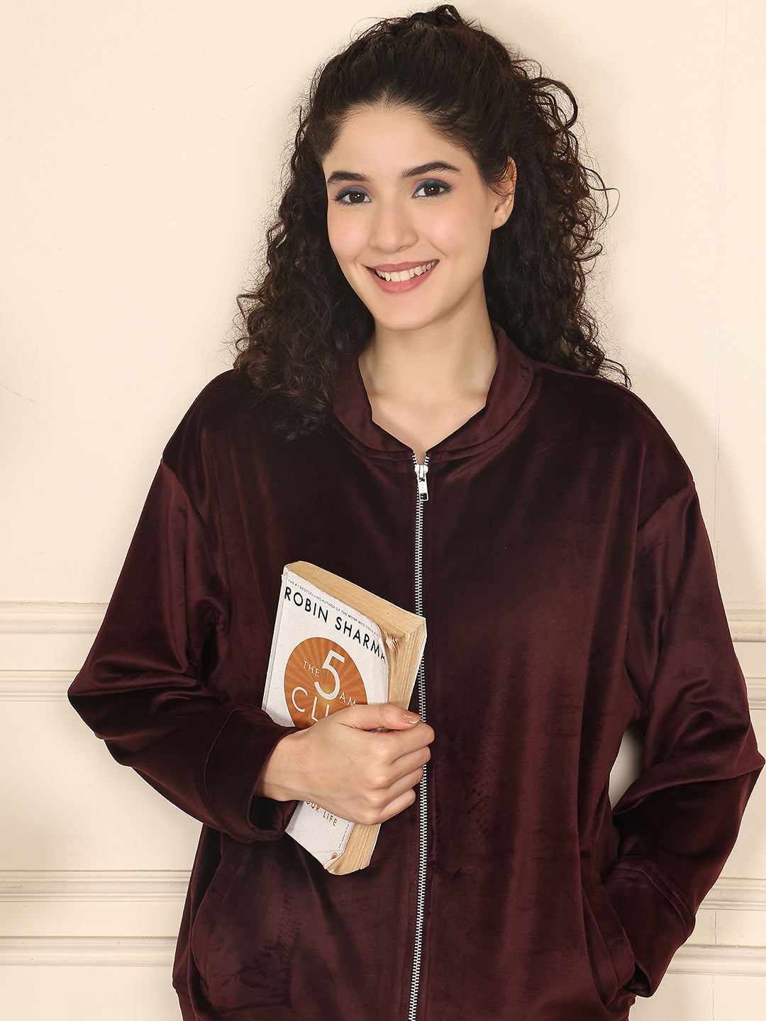 MJKAW25507A - Velour