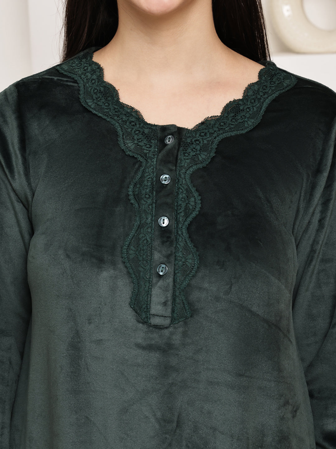 MJKAW25512A - Velour