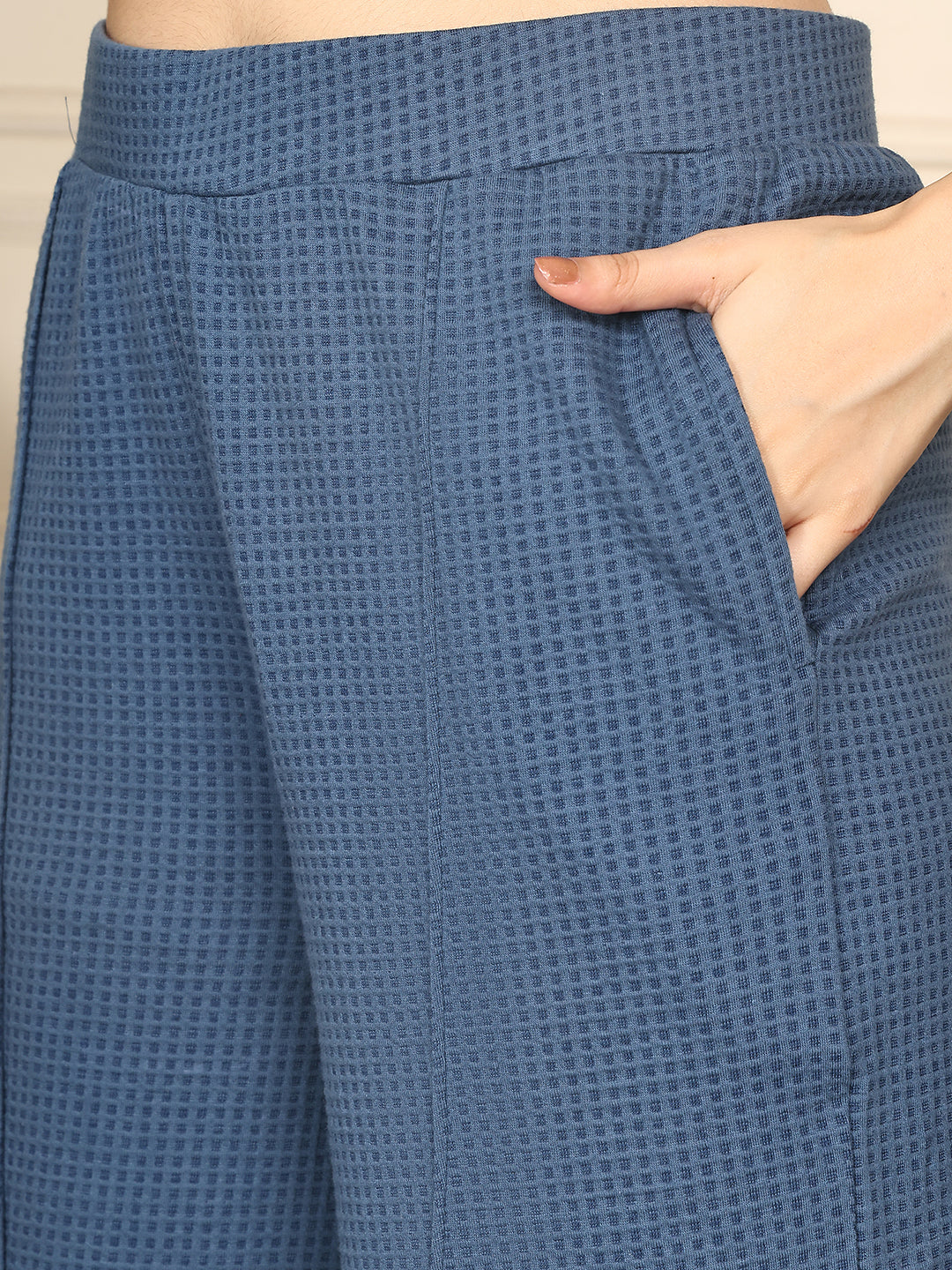 MJKAW25482B - Waffle