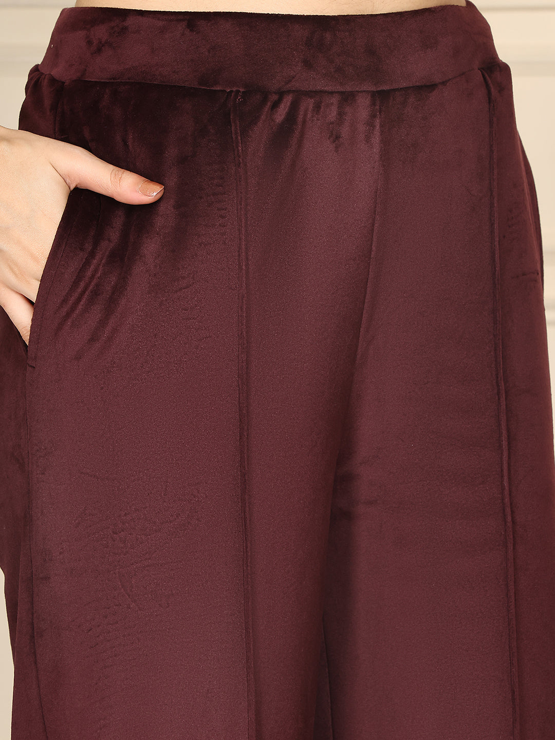 MJKAW25507A - Velour