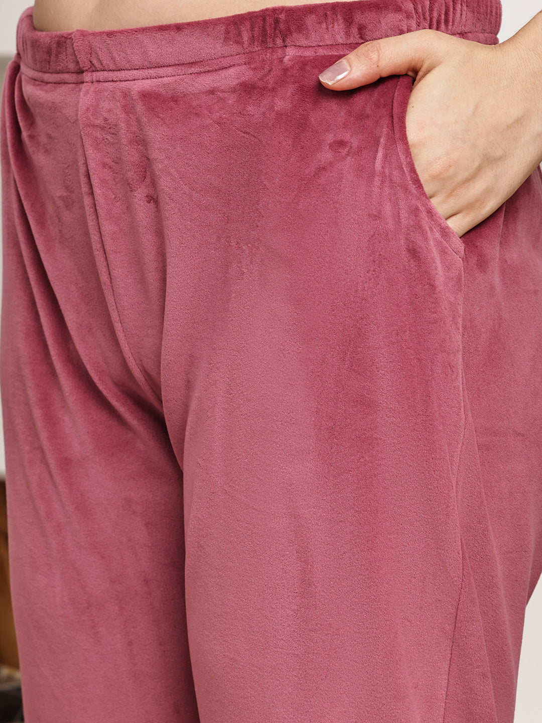 MJKAW25510B - Velour