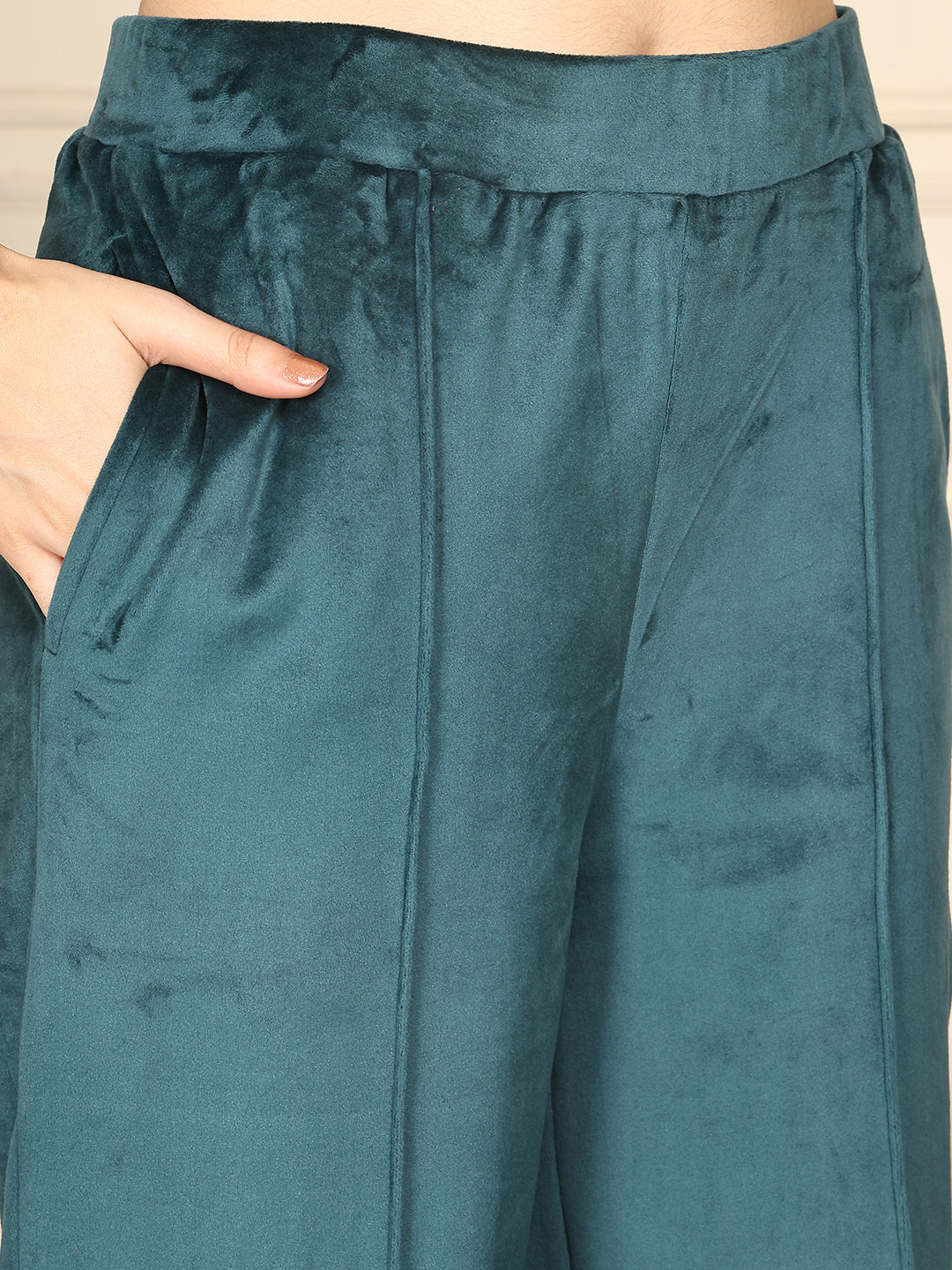 MJKAW25507B - Velour